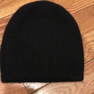 Like new! Madewell Black Cashmere Waffle Knit hat